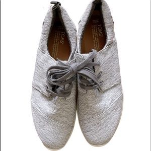 Toms Sneakers Size 9 in Women’s Gray & White in Color